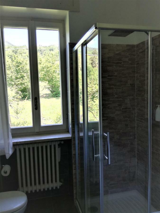 Casale Cadeloro Lägenhet Nebbiuno Exteriör bild